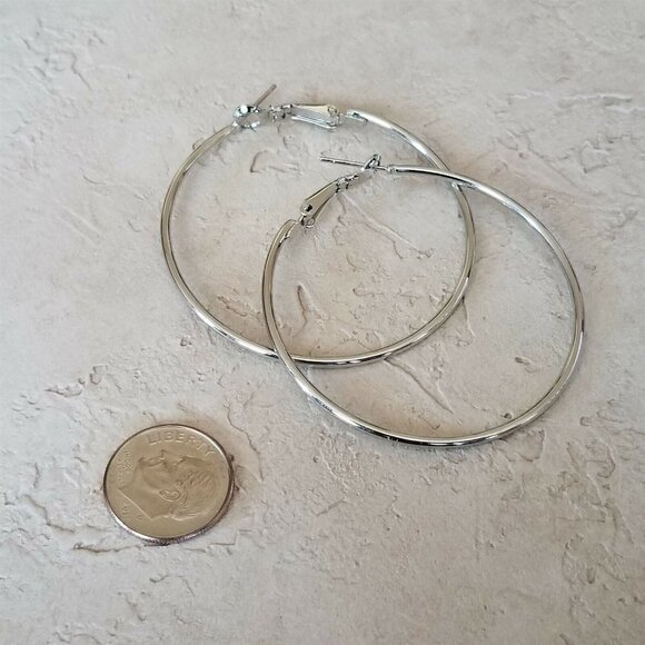 Minimalist Classic Sleek Silver Large Hoop Earrings 50mm 2" Leverback - Picture 5 of 6